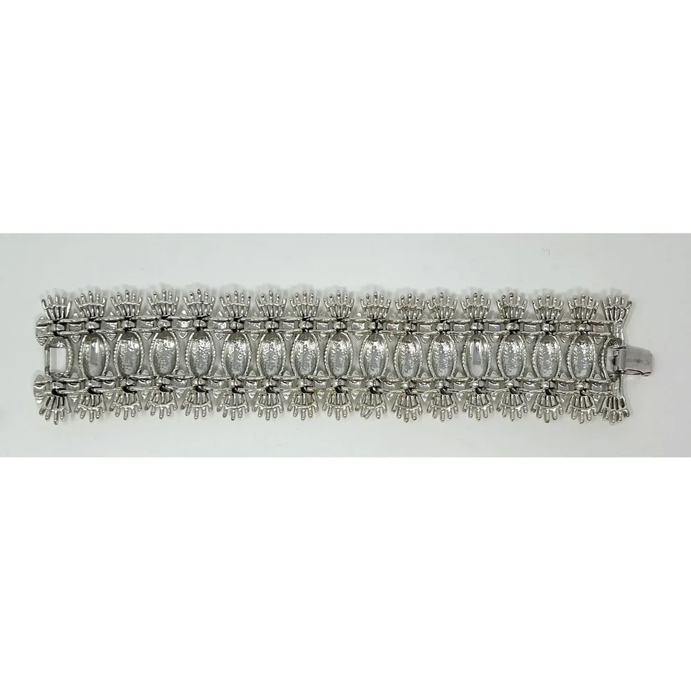#102 Vintage Sarah Coventry Bracelet Wide Thick Pinapple Textured Silver Tone